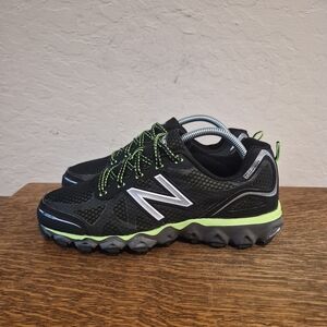 New Balance MT710v2 Athletic Trailing Shoes Men's Size US 7 D